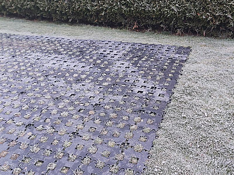 Wohnmobil-Stellplatz aus Rasengittersteinen RGS35