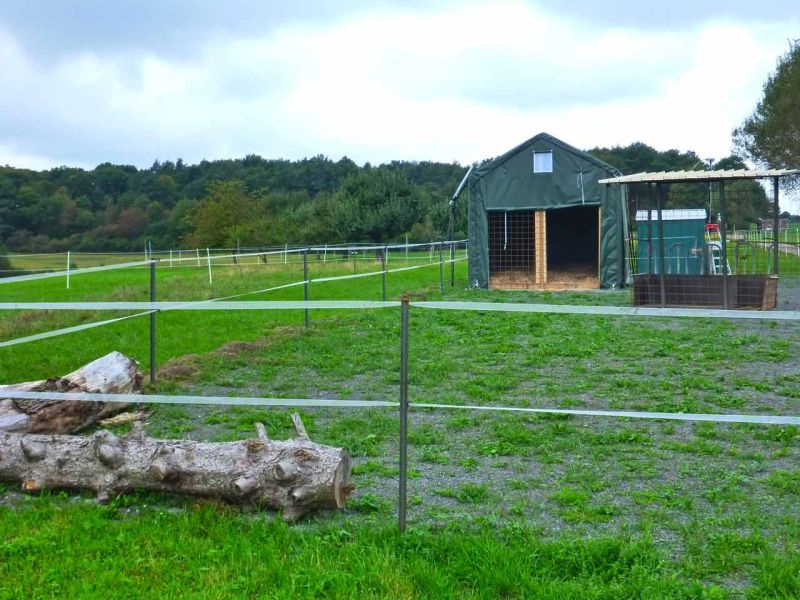 Bodenbefestigung eines Pferdeauslauf mit Weidezelt und Futterplatz