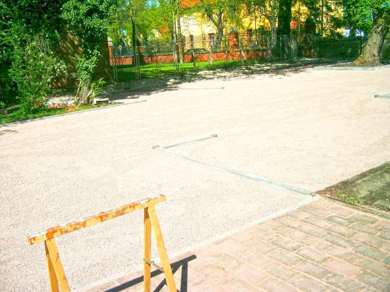 Herstellung eines großen Parkplatz mit dem Bodengitter BG30