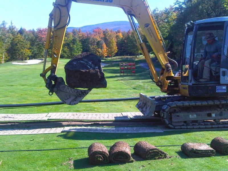 Fahrplatten für den Rohrleitungsbau / Leitungsbau auf einem Golfplatz