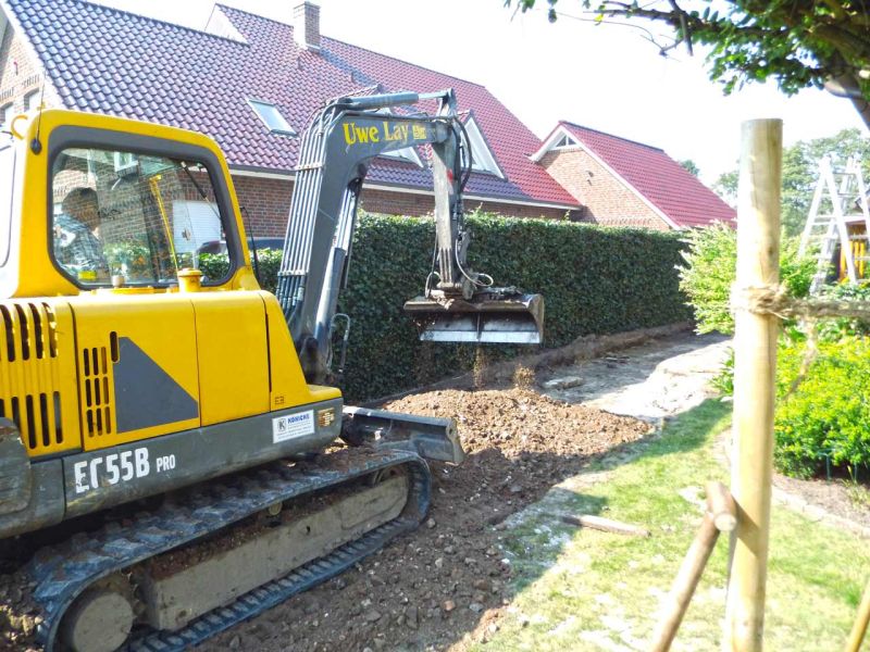 Bodenbefestigung einer begrünten Carport-Zufahrt mit dem Bodengitter BG50
