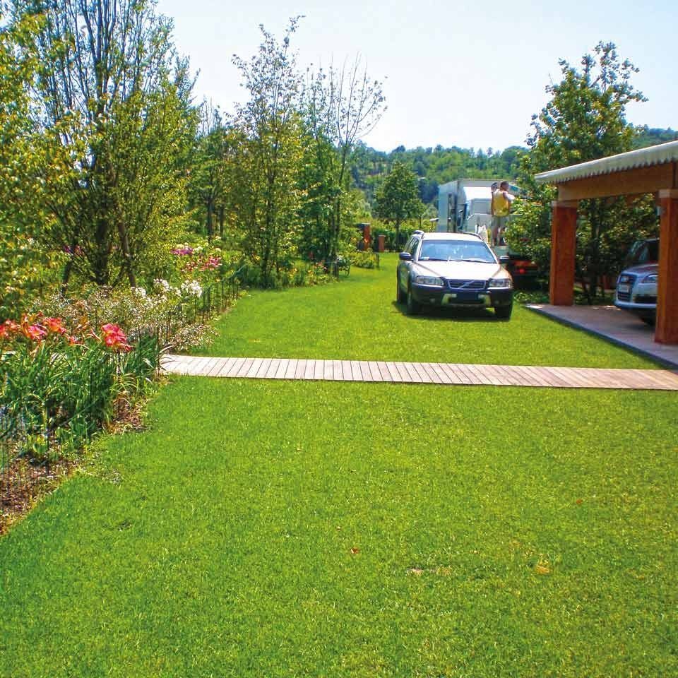 Rasengitter RG24 · 0,25 m² · 500 x 500 x 24 mm · 1,00 kg · Belastbar bis ca. 100 t/m² · On-Top Verlegung ohne Unterbau · Rasenbefestigung