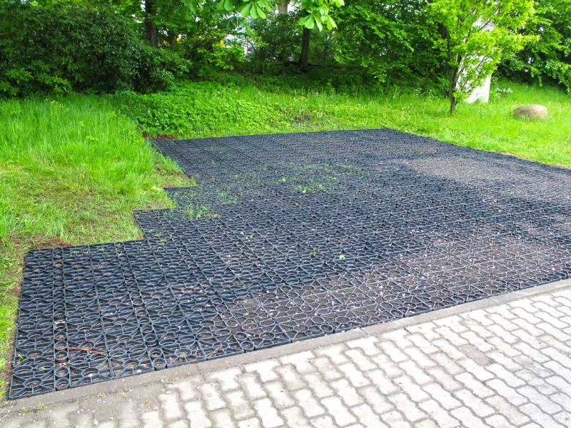 Verlegung des Rasengitter RG24 ohne Unterbau für eine Stellplatz und Wendefläche