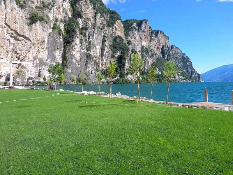 Rasenbefestigung für ein Hotel mit regelmäßigen Veranstaltungen mit dem Rasengitter RG24