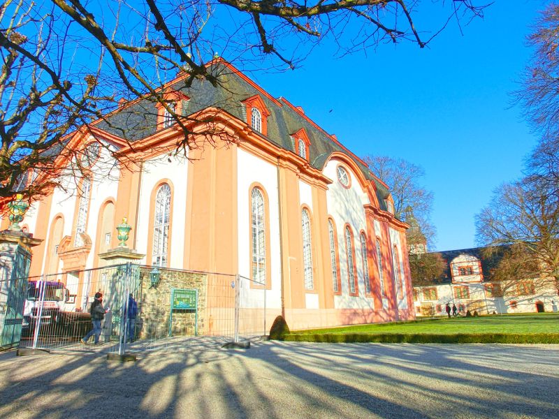 Mobile Baustraße im Schlosspark Weilburg