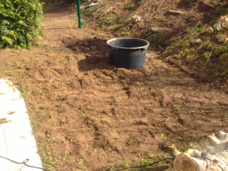 Rasennetz RN640 als Wühlschutz / Buddelschutz für die Haustierhaltung im Garten