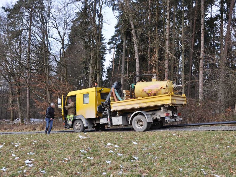 Mobile Baustraße Telekom-Baustelle Esselbach im Steigerwald mit der s:tek 48 Bodenschutzplatte