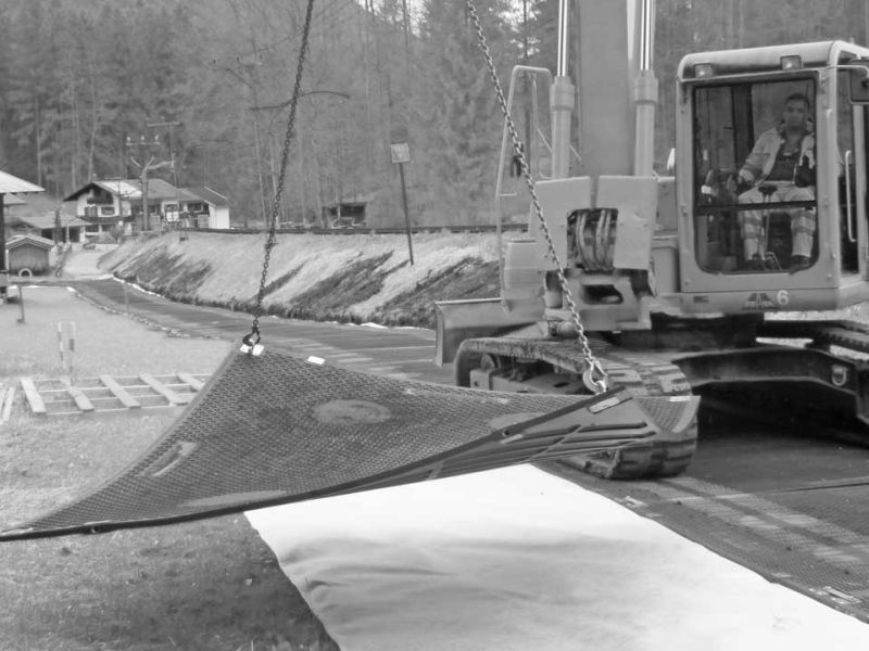 Baustraße im Gleisbau - Zugspitzbahn in Garmisch-Patenkirchen