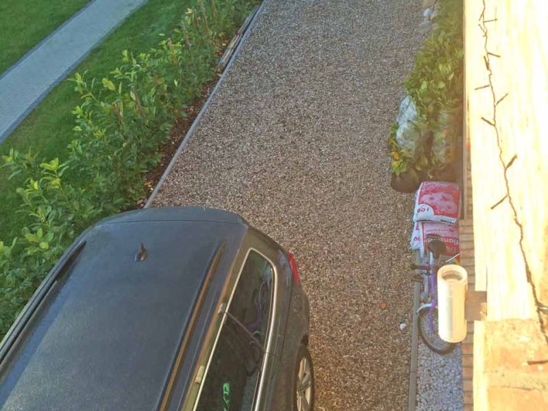 Bodenbefestigung des Hof und der Einfahrt mit dem Kiesgitter KG30