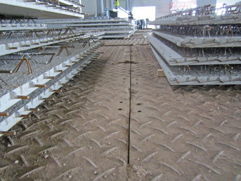 Fahrplatten als Bodenschutz - Neubau Hochregallager 1/2