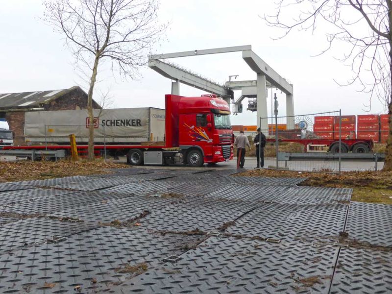 Vermietung mobile Fahrstraße für weiche Böden & Wiesen