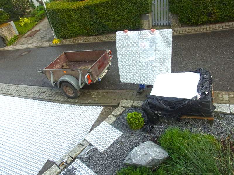 Anlegen einer Kiesfläche im Vorgarten für Parkplätze mit dem Kiesgitter KG30