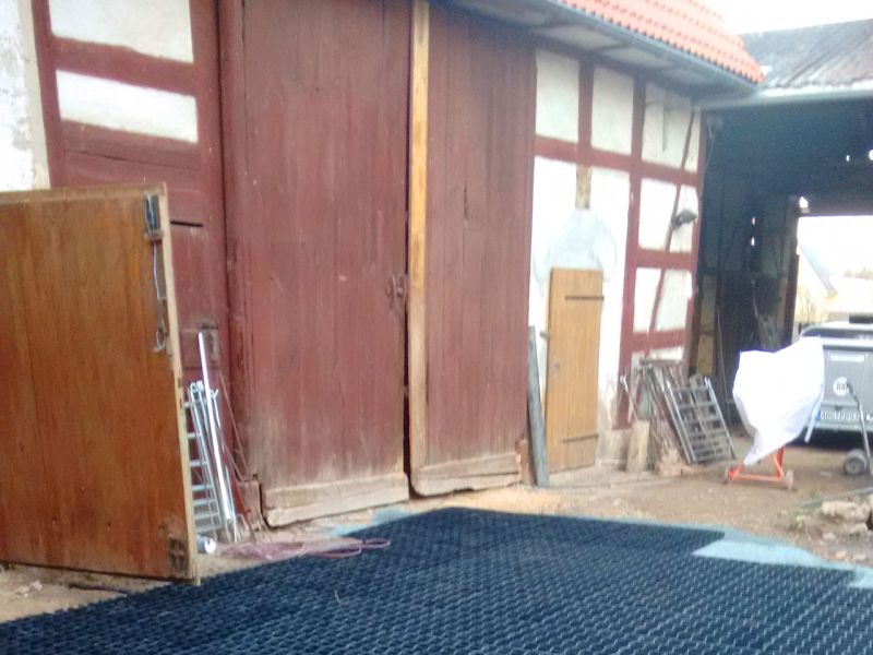 Bodenstabilisierung und Bodenbefestigung eines Hof mit dem Bodengitter BG50