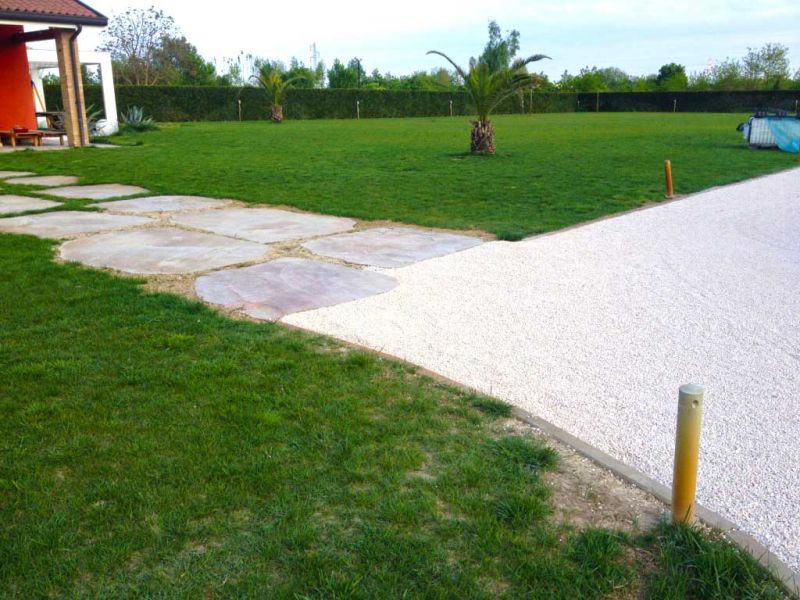 Anlegen eines stabilisierten Kiesweg im Garten mit dem Kiesgitter KG30