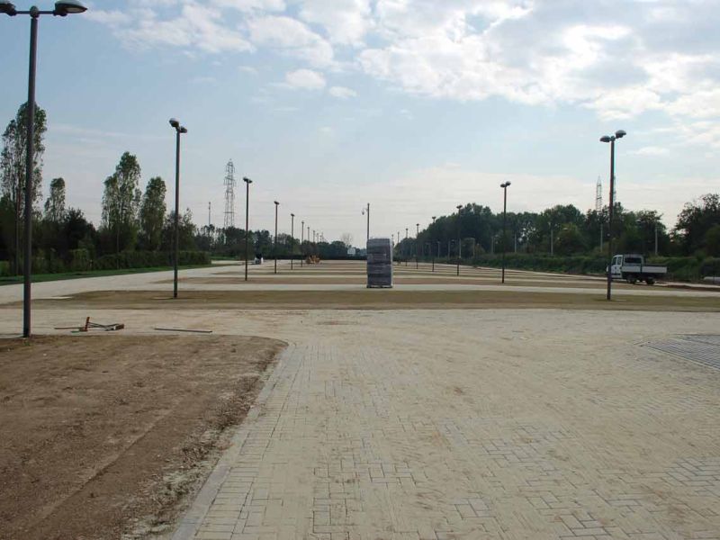 Herstellen eines Großparkplatz mit dem Kunststoff Rasengitter RG24
