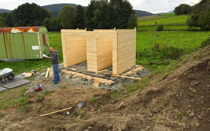 Bodenmatte statt Holzboden Gartenhaus 003 referenz