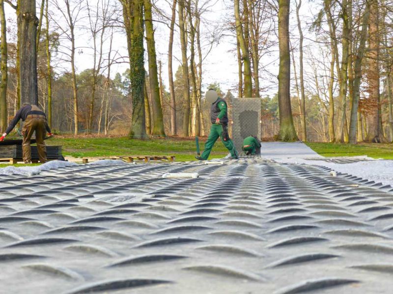 Baustraße zur Teichentschlammung im Golfplatzbau bzw. Golfplatzpflege