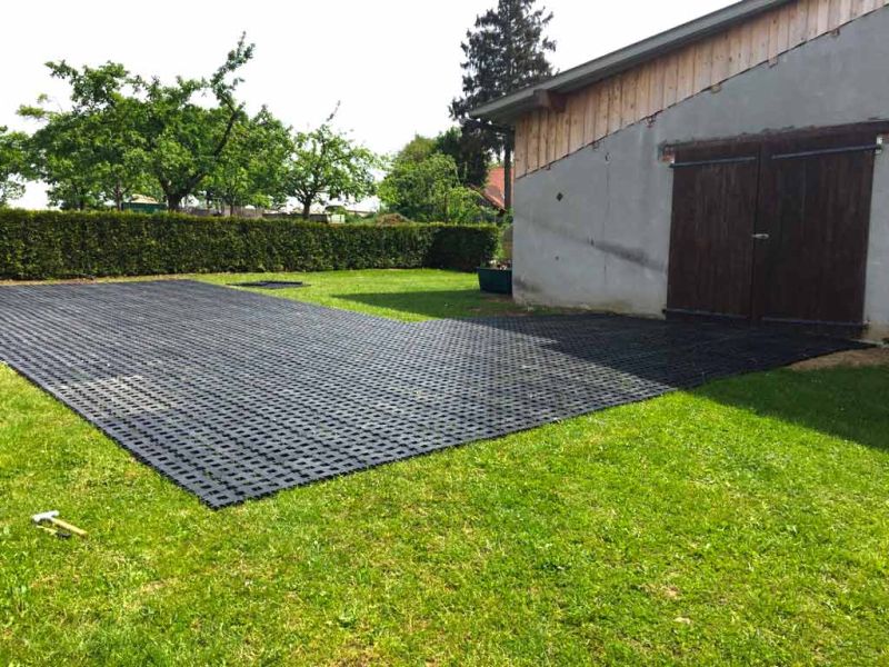Rasengitterstein RGS35 Befestigung Weg Garten 005 referenz