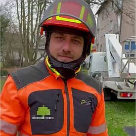 George-Mirel Stoica, Experte für Baumpflege, berichtet über die Vorteile von Fahrplatten.