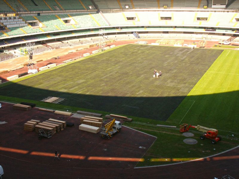 Rasenschutz für ein Event im Fussballstadion mit dem Rasengitter RG24