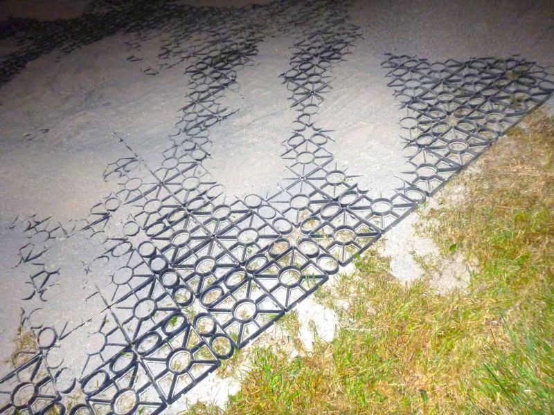 Bodenbefestigung eines Pferdeauslauf mit Weidezelt und Futterplatz