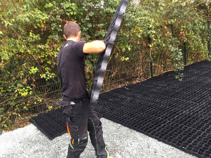 Bodengitter zur unversiegelten Schotterstabilisierung eines Lagerplatz / Lagerfläche