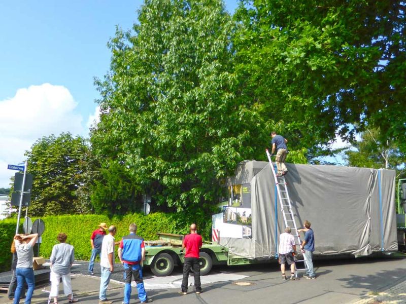 Mobile Baustraße zur Errichtung eines Modul-Hauses in Kassel