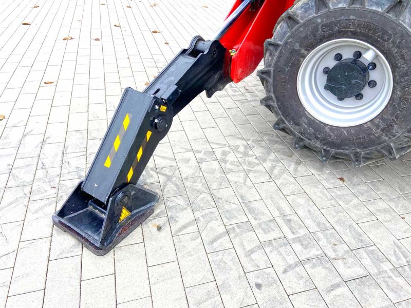 Gummierte Unterlegplatten aus Kunststoff in Standardgrößen oder individuell nach Kundenvorgabe