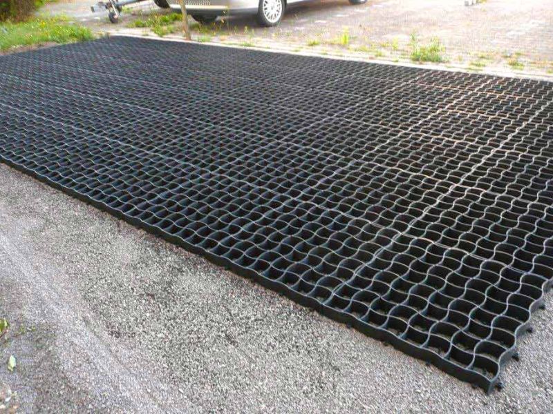 Bodenbefestigung eines Rettungsweg, Feuerwehrzufahrt mit dem Bodengitter BG50
