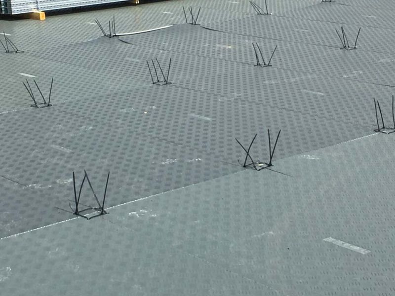 e:tek Fahrplatten aus Kunststoff zum Schutz des Boden und Parkhausboden eines im Neubau befindlichen Einkaufscenter (Shoppingmall / Arkade) in Bielefeld.