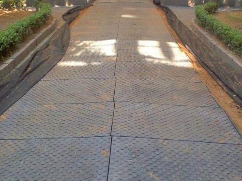 Bodenmatte BM44 zum Schutz eines Kopfsteinpflaster und Mosaik