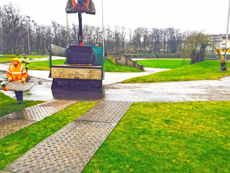 Mobile Fahrstraße - Rasen schützen, Flurschaden vermeiden