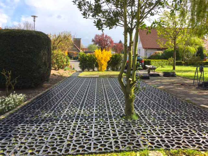 Kunststoff Rasengitter RG24 zur Sofort-Verlegung ohne Unterbau und Erdarbeiten