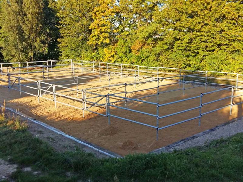 Bodengitter BG50 zur trittfesten Bodenstabilisierung im Reitplatzbau