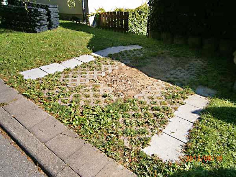 Anlegen eines zusätzlichen PKW-Stellplatz im Vorgarten mit dem Bodengitter BG50
