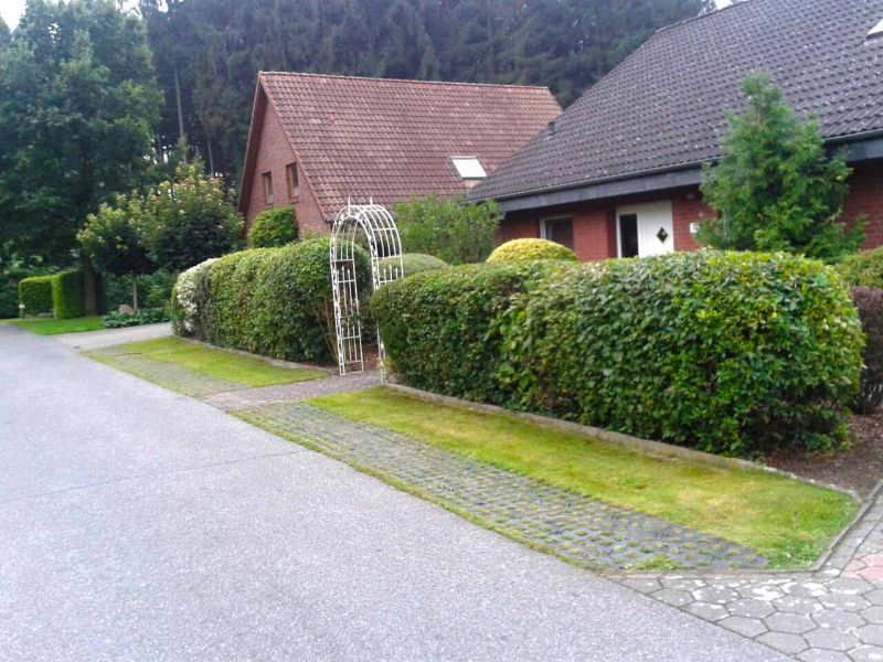 Rasengitterstein RGS35 zur Bankettbefestigung eines Grünstreifen bzw. Rasen