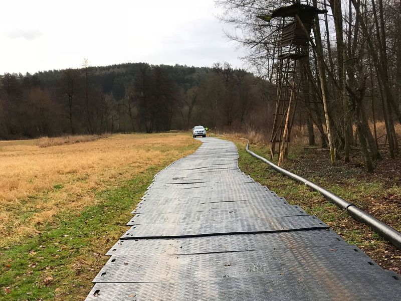 Mobile Baustraße mit s:tek 48 und e:tek PRO für den Einsatz bei einer Brunnensanierung