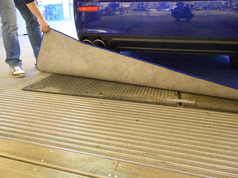 Traglastverteilende Fahrplatten als Bodenschutz in München