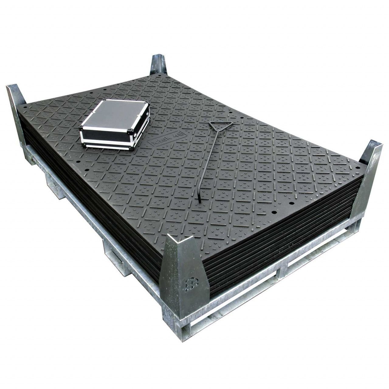 x:tek Fahrplatten aus Kunststoff, 2000 × 1220 mm, beidseitig profiliert, als 10er Fahrplatten-Set inkl. Stahlpalette