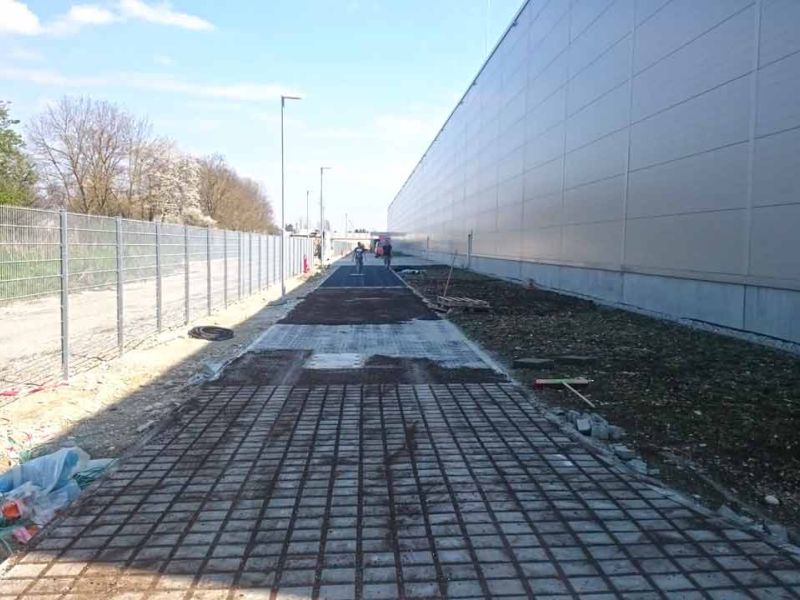 Kunststoff Bodengitter BG50 für befestigte Rettungswege, Feuerwehrzufahrten & Fluchtwege