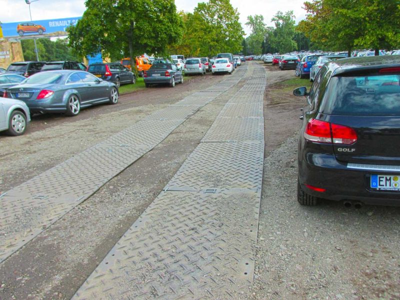 Mobile Fahrstraße für den IAA Besucherparkplatz Frankfurt