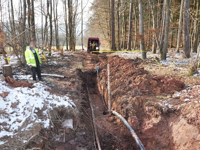 Mobile Baustraße Telekom-Baustelle Esselbach im Steigerwald mit der s:tek 48 Bodenschutzplatte