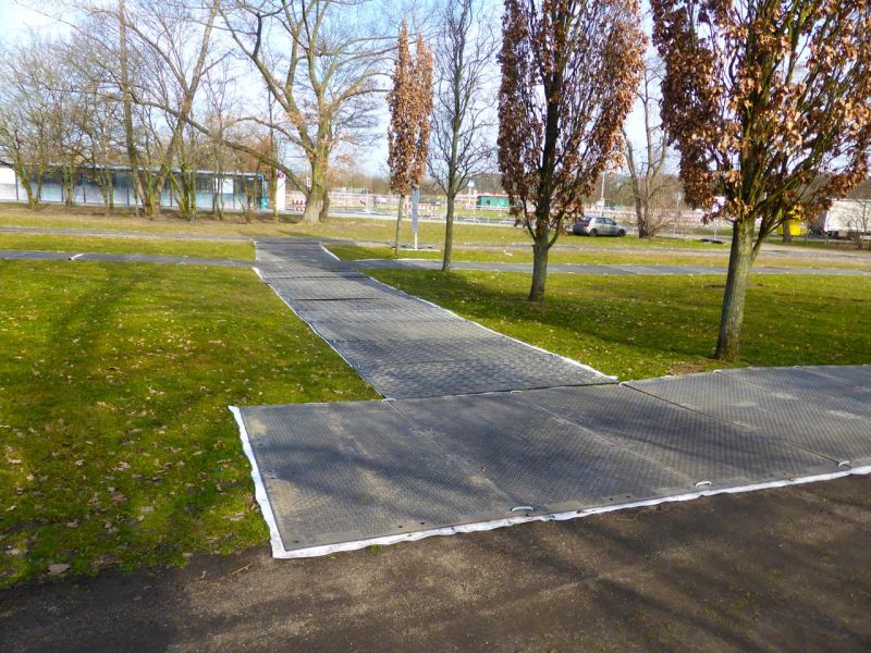 Fahrplatten für den Besucherparkplatz der ISH Messe 2015 in Frankfurt