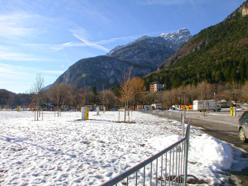 Bodenbefestigung für einen Campingplatz mit dem Bodengitter BG50