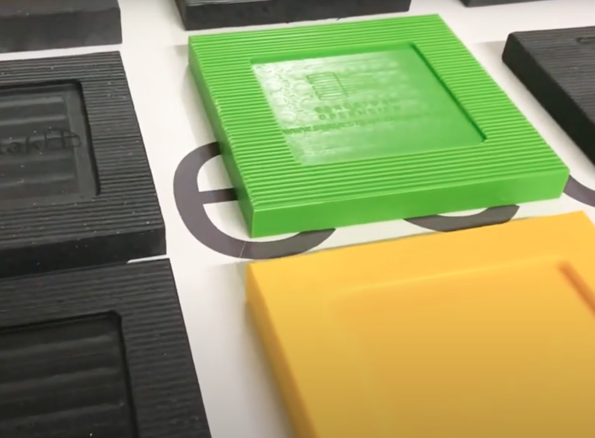 Gerüstbau Profis aufgepasst - Unterlegplatten für Spindelfüße aus Kunststoff statt Holz