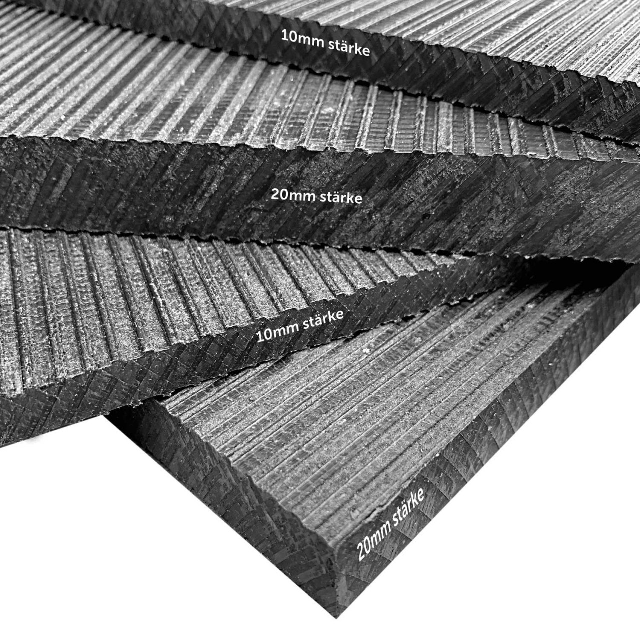 Stapelbare Nivellierplatten / Distanzplatten aus Kunststoff zur Lastverteilung, Unterpallung, Niveauausgleich in 3 Größen (240x240 mm / 240x480 mm / 480x480 mm) und 2 Stärken (10mm / 20 mm).