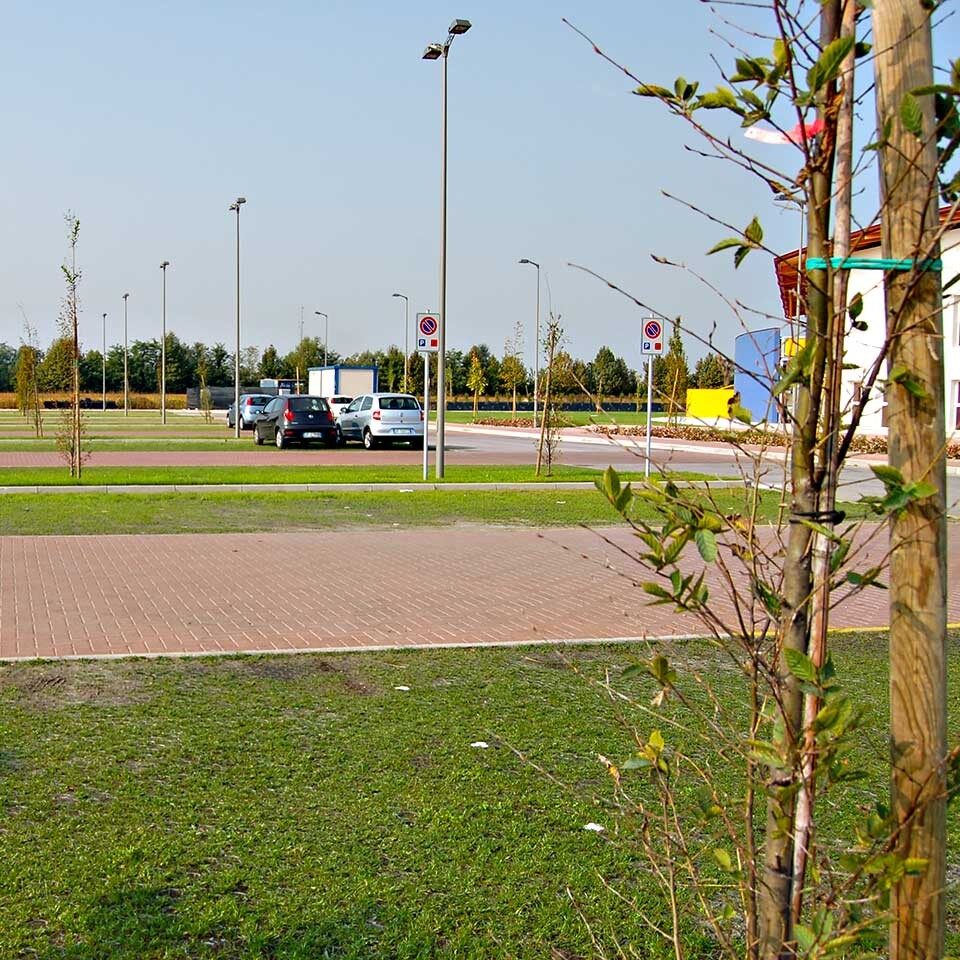 Rasenwabe RW40 Grün · 0,25 m² · 500 x 500 x 40 mm · 350,0 t/m² · 0,80 kg · 1,00mm Profilierung · 16 Kopplungen · On-Sub Verlegung · Drainage