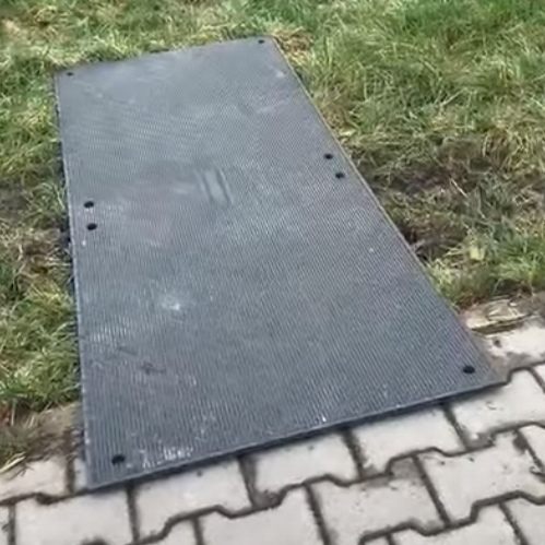 Flächenschutz mit Fahrplatten – Erfahrungen eines Arbeitsbühnen-Vermieters