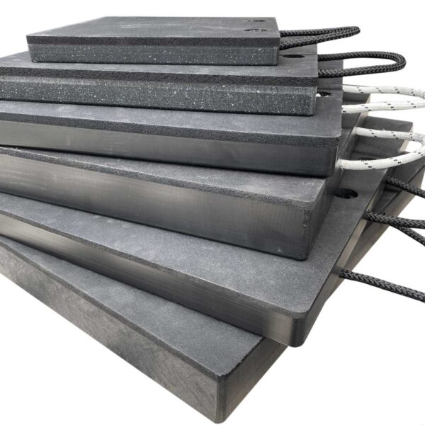 Abstützplatte aus Kunststoff mit Anti-Rutsch Gummierung auf der Unterseite von 300x300x30mm bis 600x600x60mm, hochbelastbar, druckstabil und langlebig