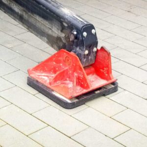 Abstützplatten aus Kunststoff mit Tieffräsung zur sichern Aufnahme von Kranstützen bzw. Ausleger von Fahrzeugen, Geräten & Maschinen + Anti Rutsch Gummierung